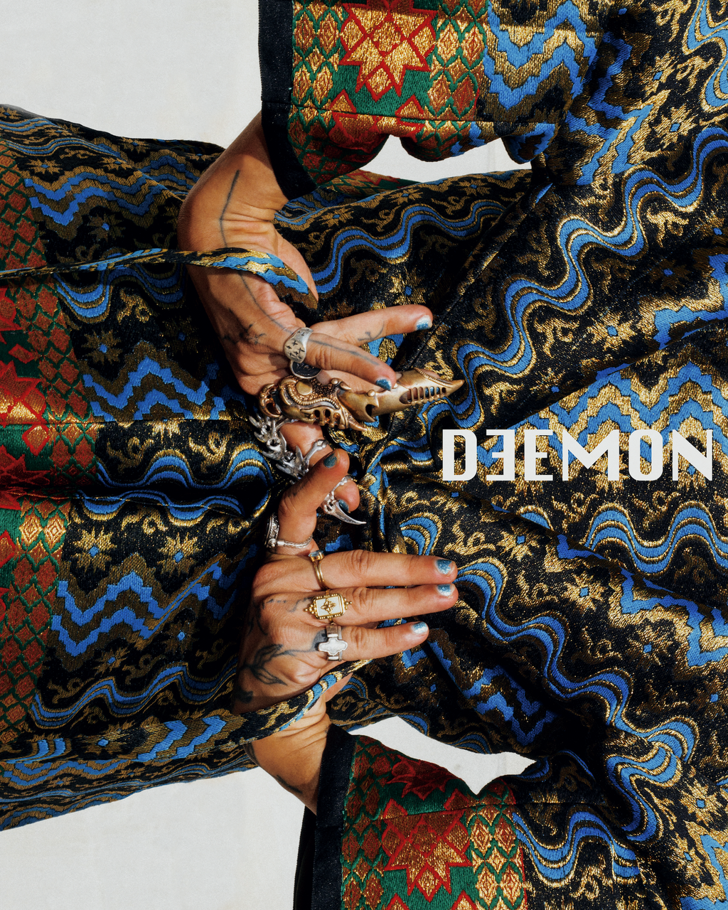 HITAM JACQUARD JACKET