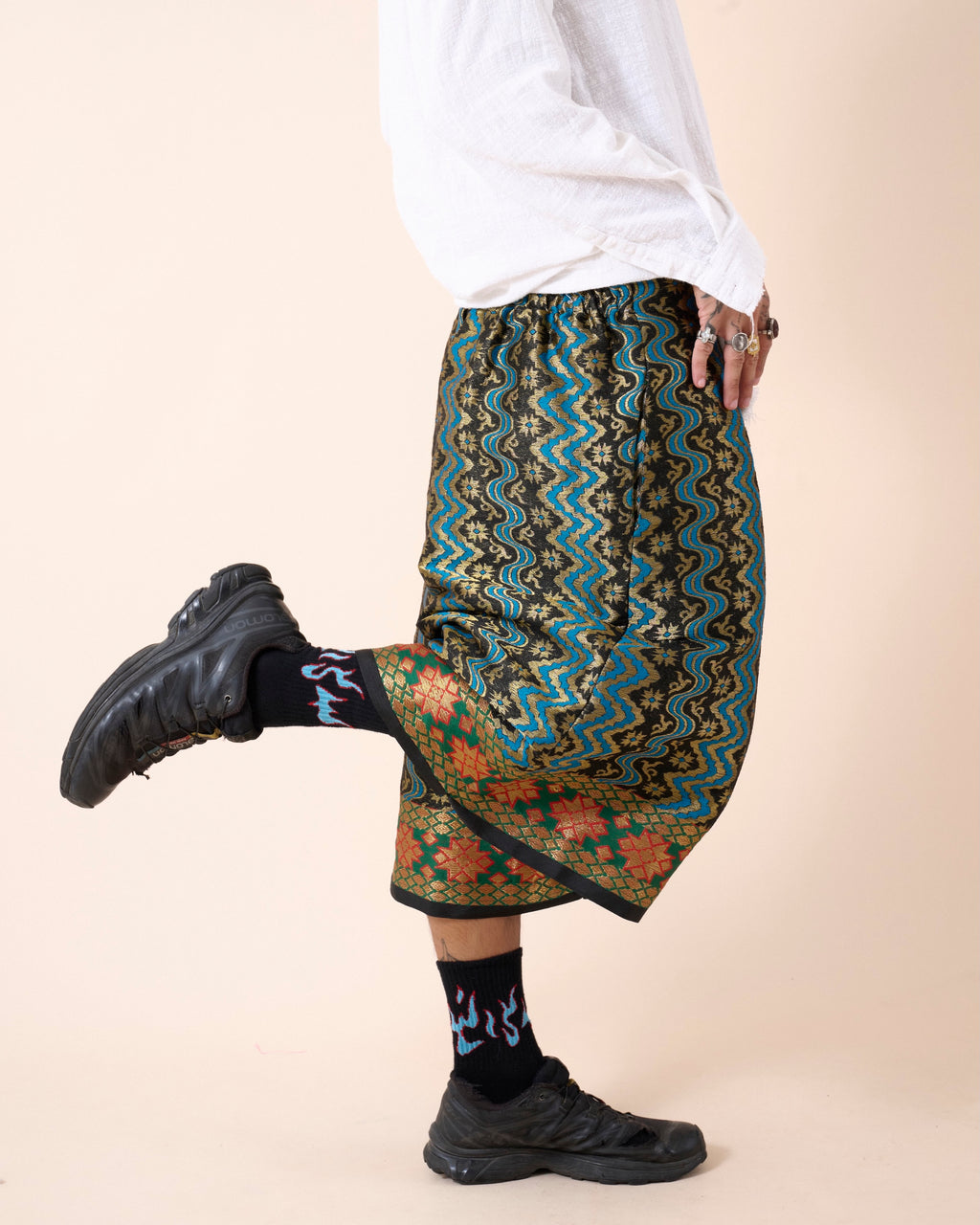 HITAM JACQUARD PANTS